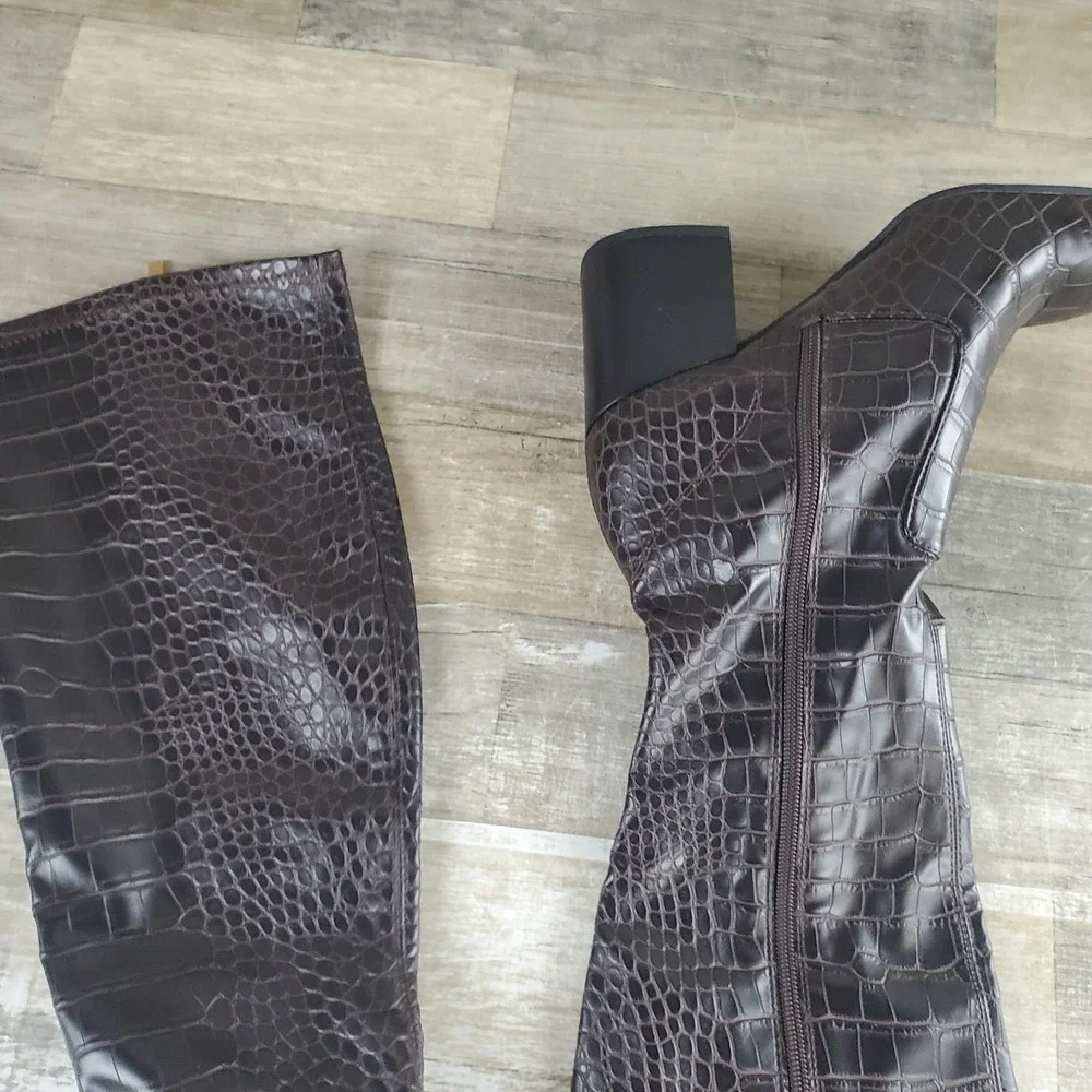 Franco Sarto Talfer Womens Knee-High Boots Sz 7 M Brown Croc Print Side Zipper